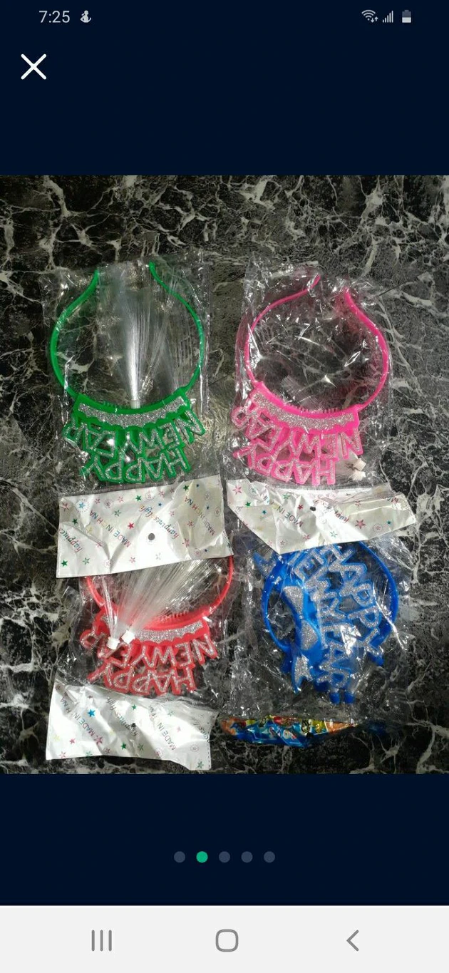 BOX OF NEW YEARS MERCH LIGHT UP STUFF 40PCS IN ALL ONLY $20 - photo 2