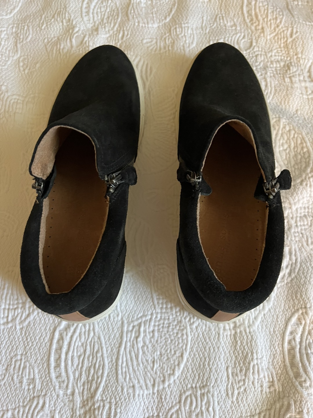 New Gentle Souls by Kenneth Cole Women’s 11M Slip On