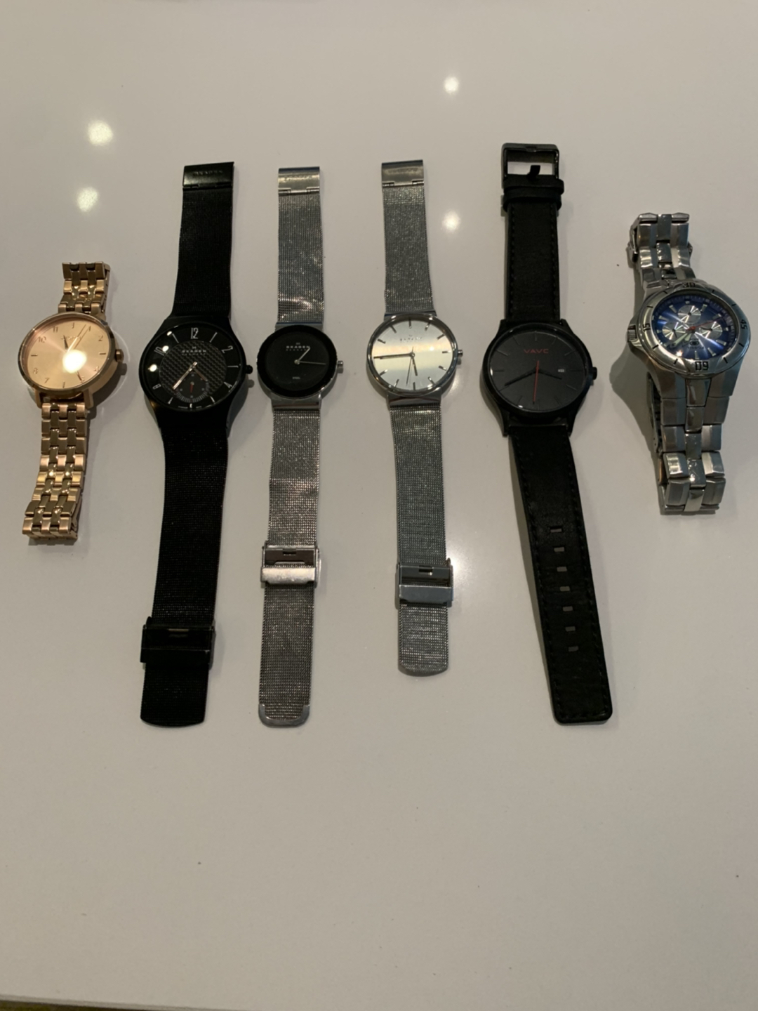 Nixon! Fossil Blue! Skagens! All run. Huge savings/ a + gifts! thumbnail