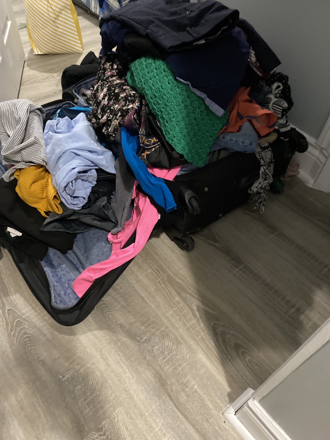 Free clothing - photo 2