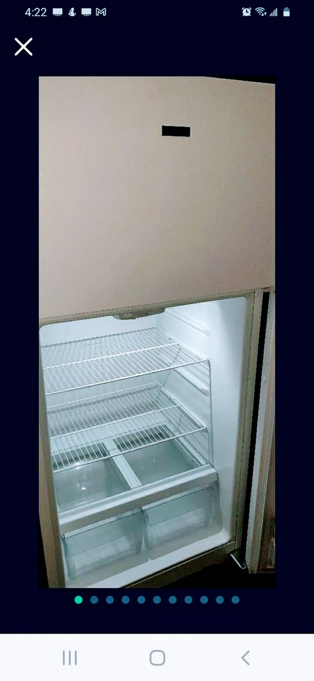 HOTPOINT REFRIGERATER 2020 MODEL ONLY $275 OR BEST OFFER - photo 2