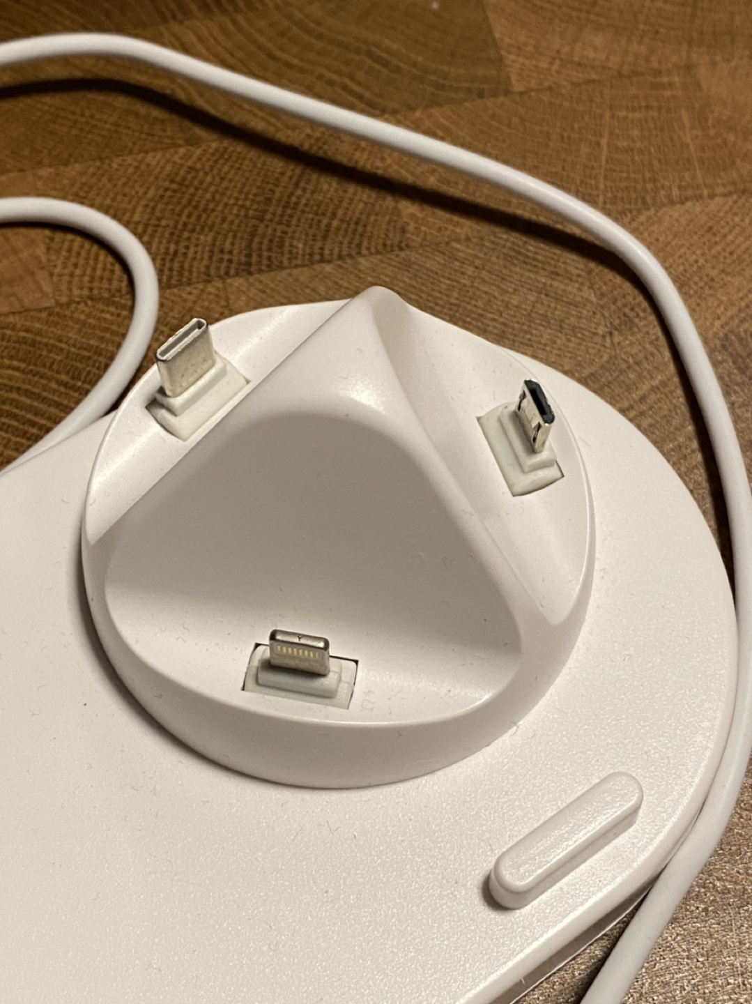 Wireless Charging Dock - photo 2