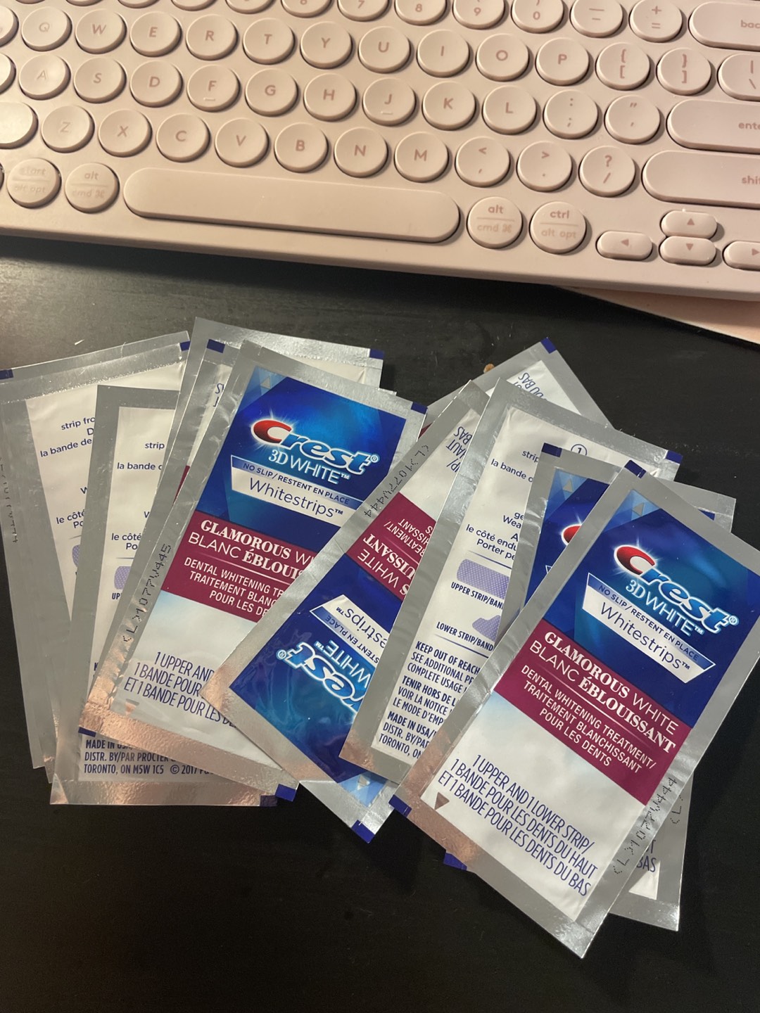 17 Crest 3D Whitestrips Glamorous White Teeth Whitening Kit