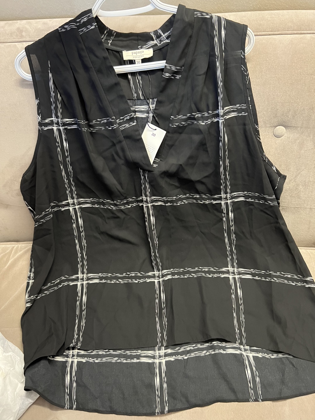 Papaya Sleeveless Shirt. Size 20/XXL thumbnail