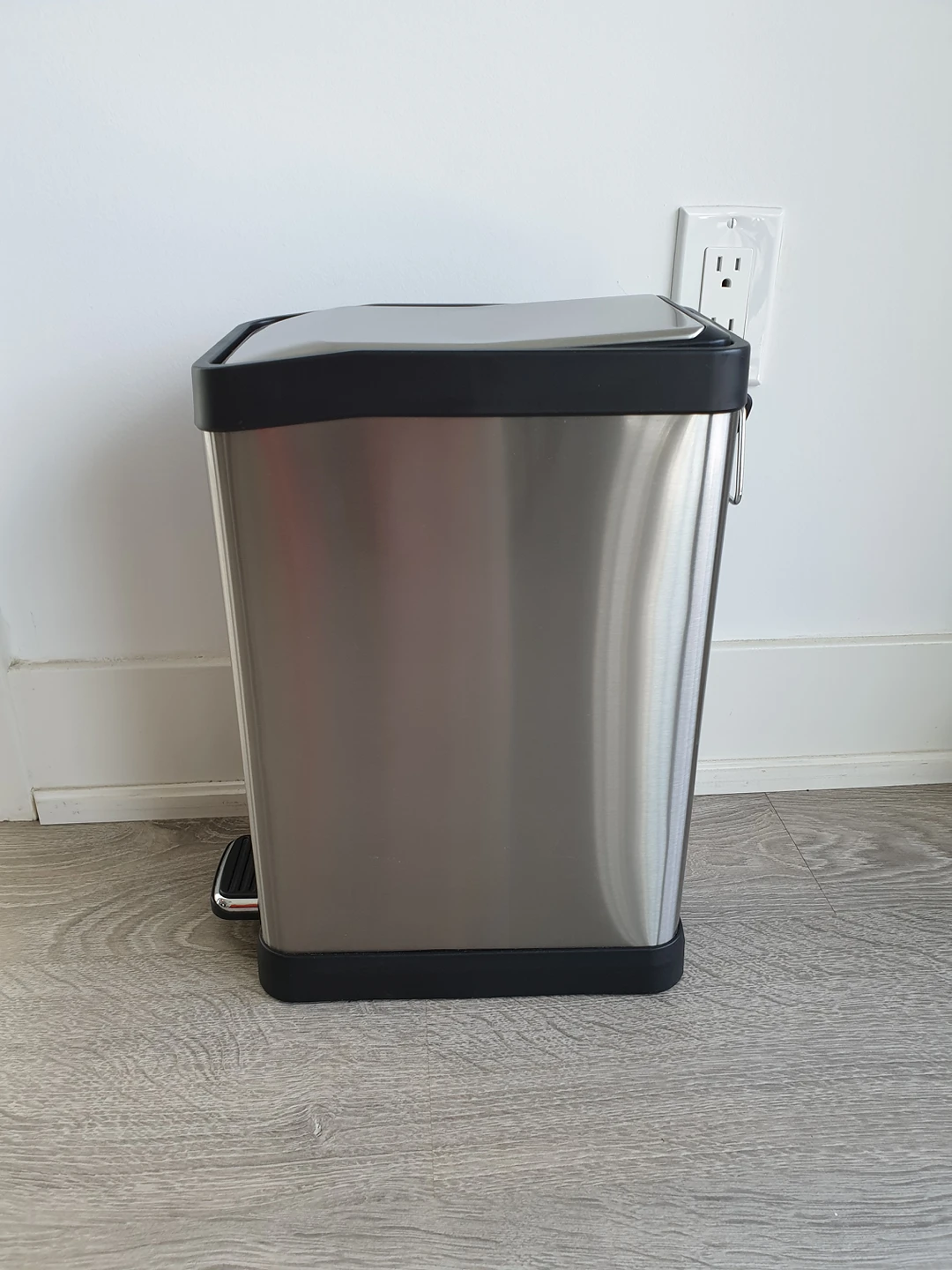 A Set of 2 Rectangular Step-on Garbage Cans - photo 4