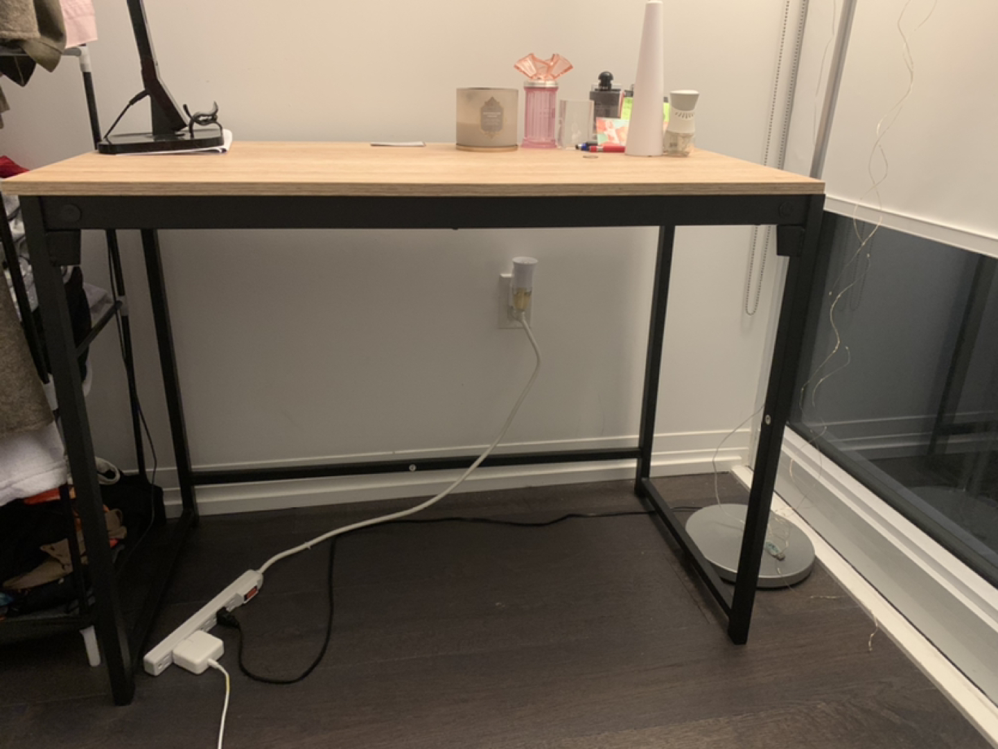 Light brown desk great condition - photo 2