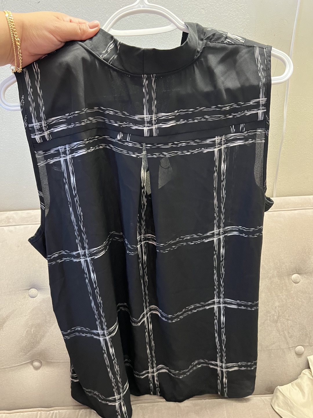 Papaya Sleeveless Shirt. Size 20/XXL image indicator(3)