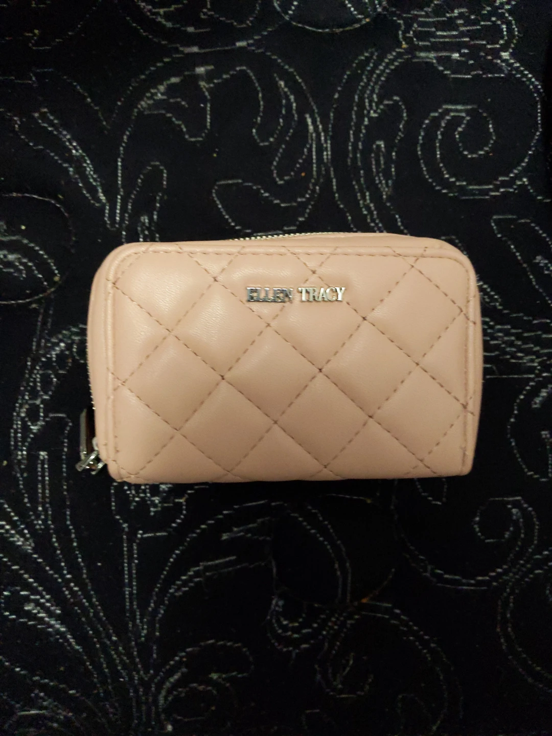 zipper wallet