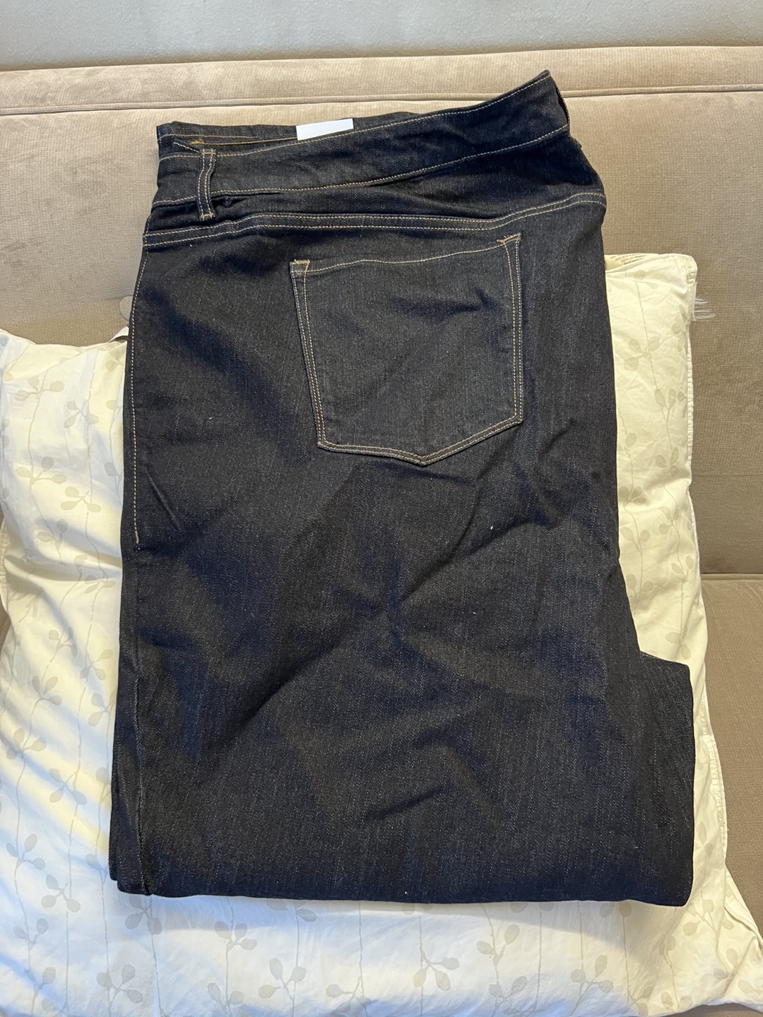 Old Navy Boot-Cut Jeans, plus size 30. Lot of 2 image indicator(9)