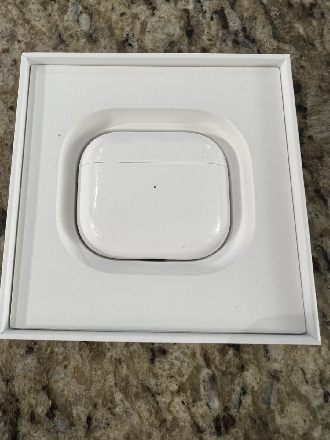 Apple AirPods 3rd generation - photo 2