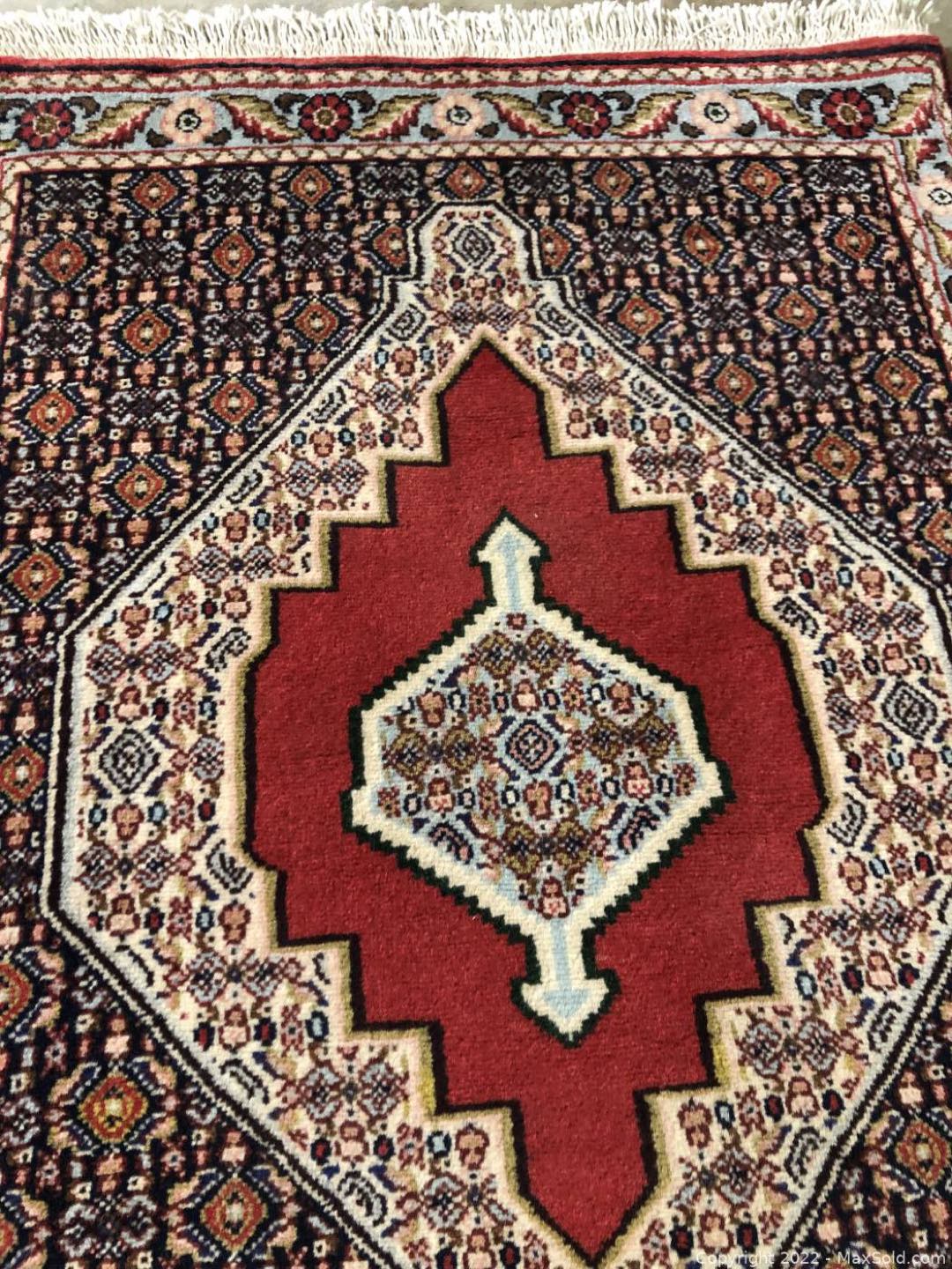 Hand Knotted 100% wool Persian Carpet - photo 3