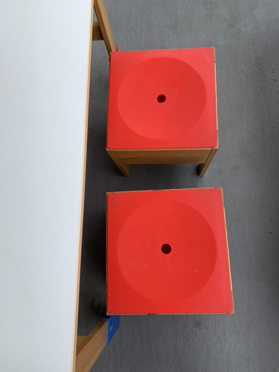 IKEA Kids table and chairs- NEEDS TO GO image indicator(4)