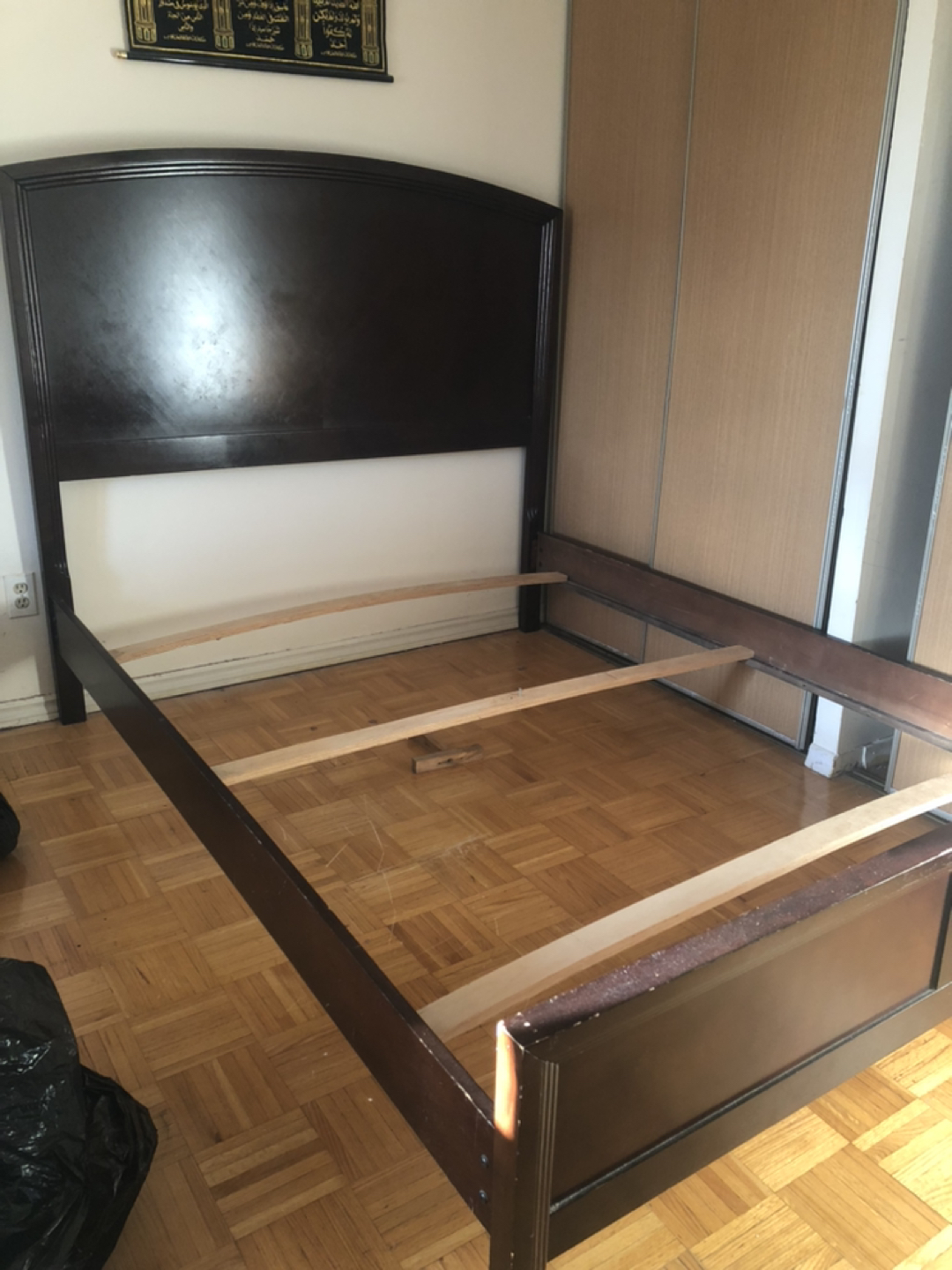 Bed frame (Queen) - photo 3