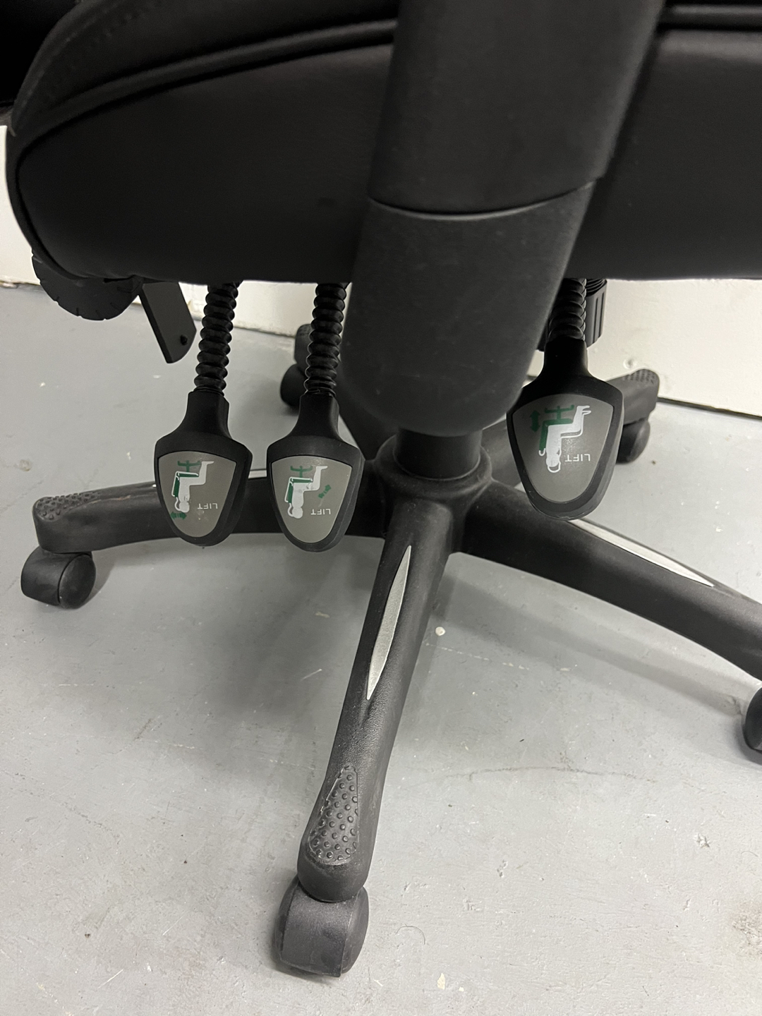 Chair - photo 5