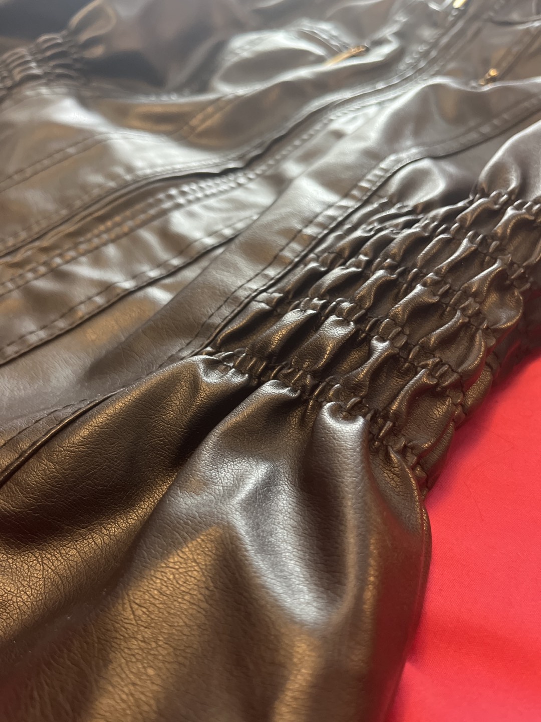 Black leather jacket - photo 2