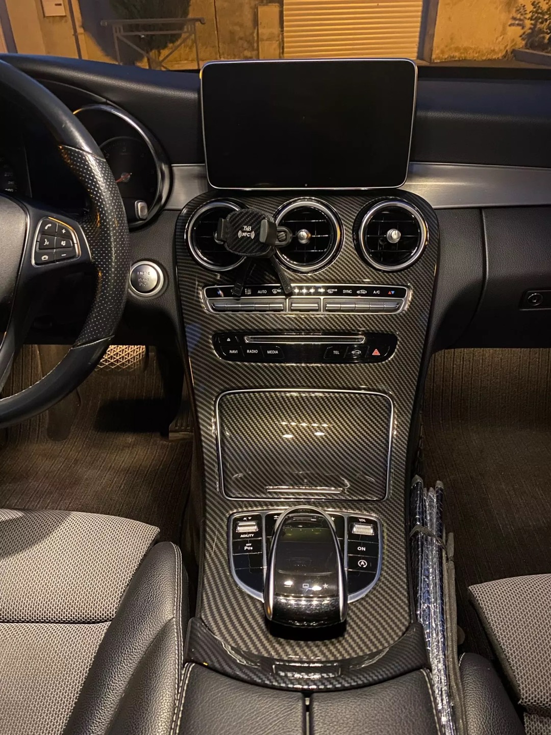 Grey Carbon fibre Mercedes console panel - photo 2