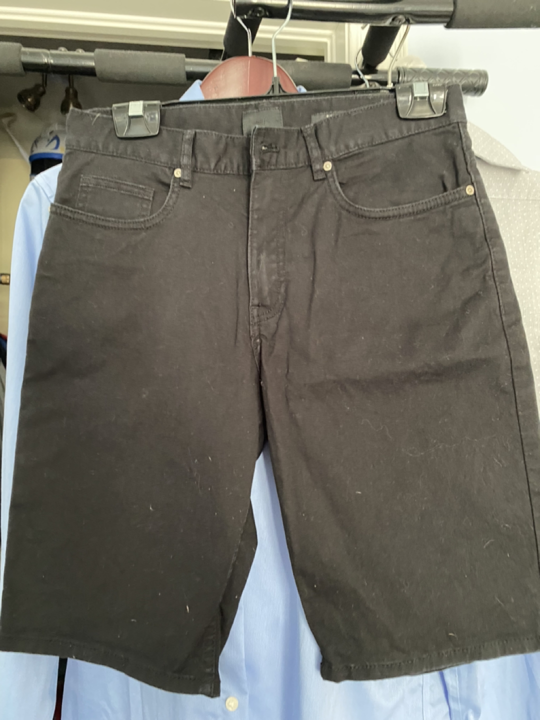 Mens black shorts H&M size 28 W thumbnail