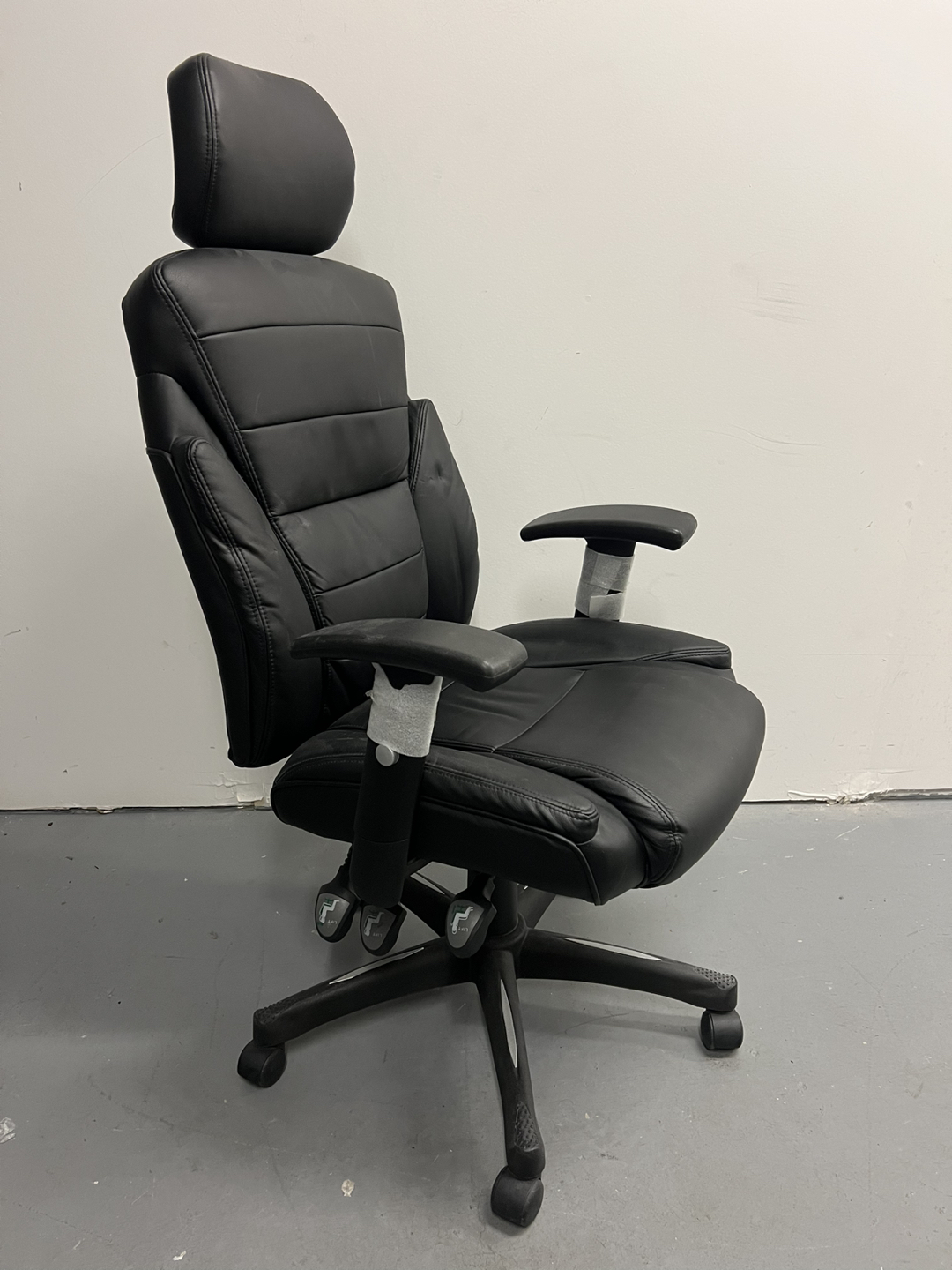 Chair - photo 3