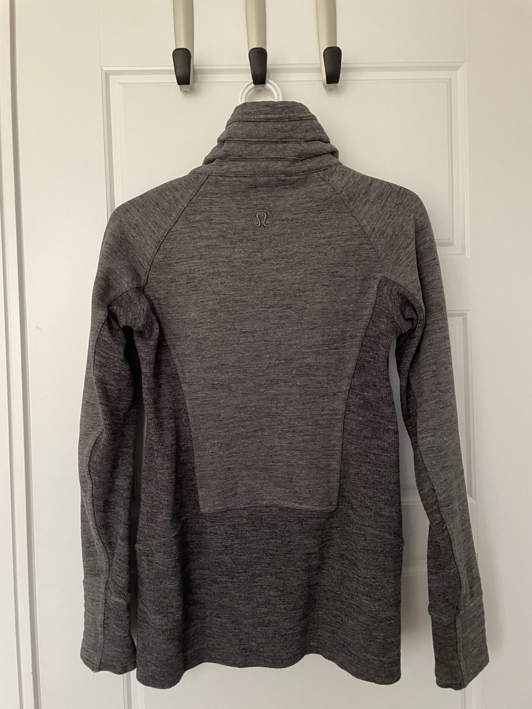 Cozy athleisure Lululemon zip up - photo 3