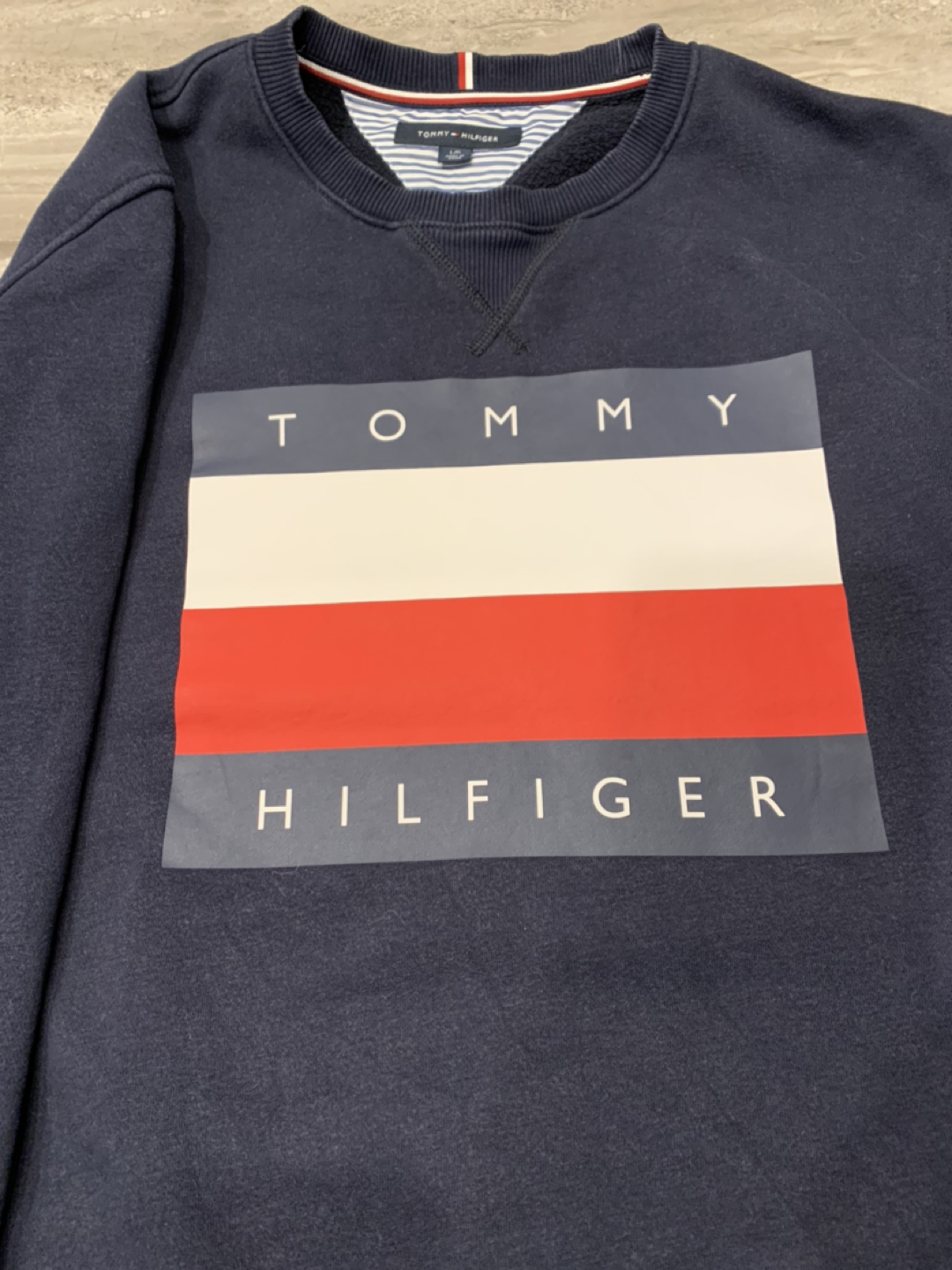 Tommy Hilfiger Men’s size Large navy sweatshirt thumbnail