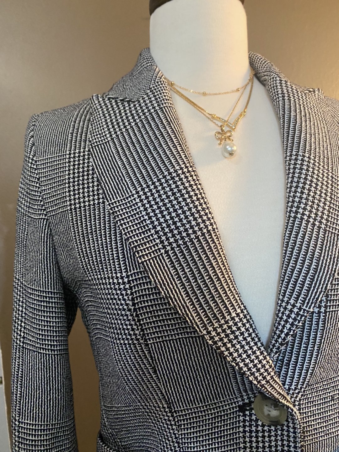 Smythe Blazer size 4 image indicator(3)