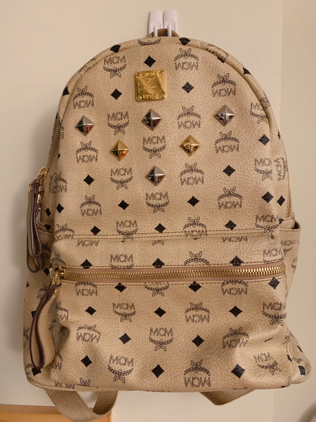 MCM Medium Backpack thumbnail