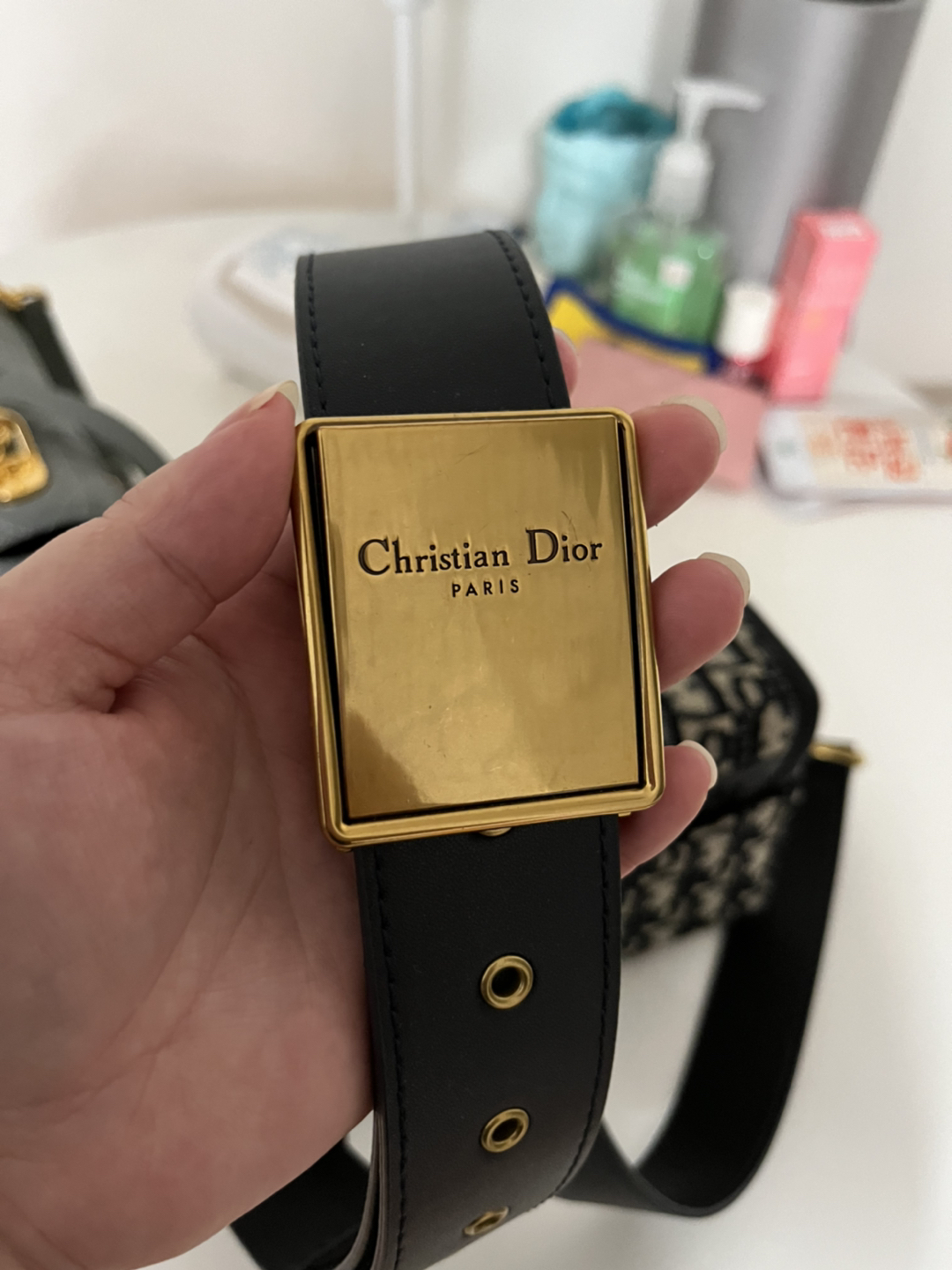 Dior Montaigne box bag image indicator(2)