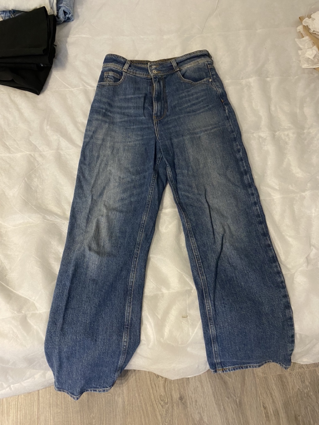 Zara high-waisted dark blue straight jeans