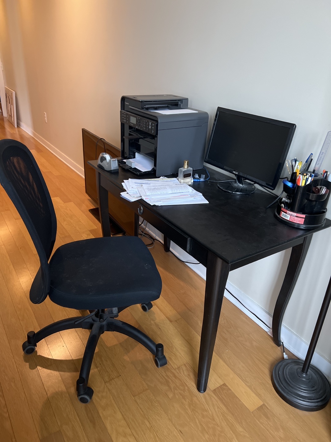 Selling table & office chair (Moving Sale)