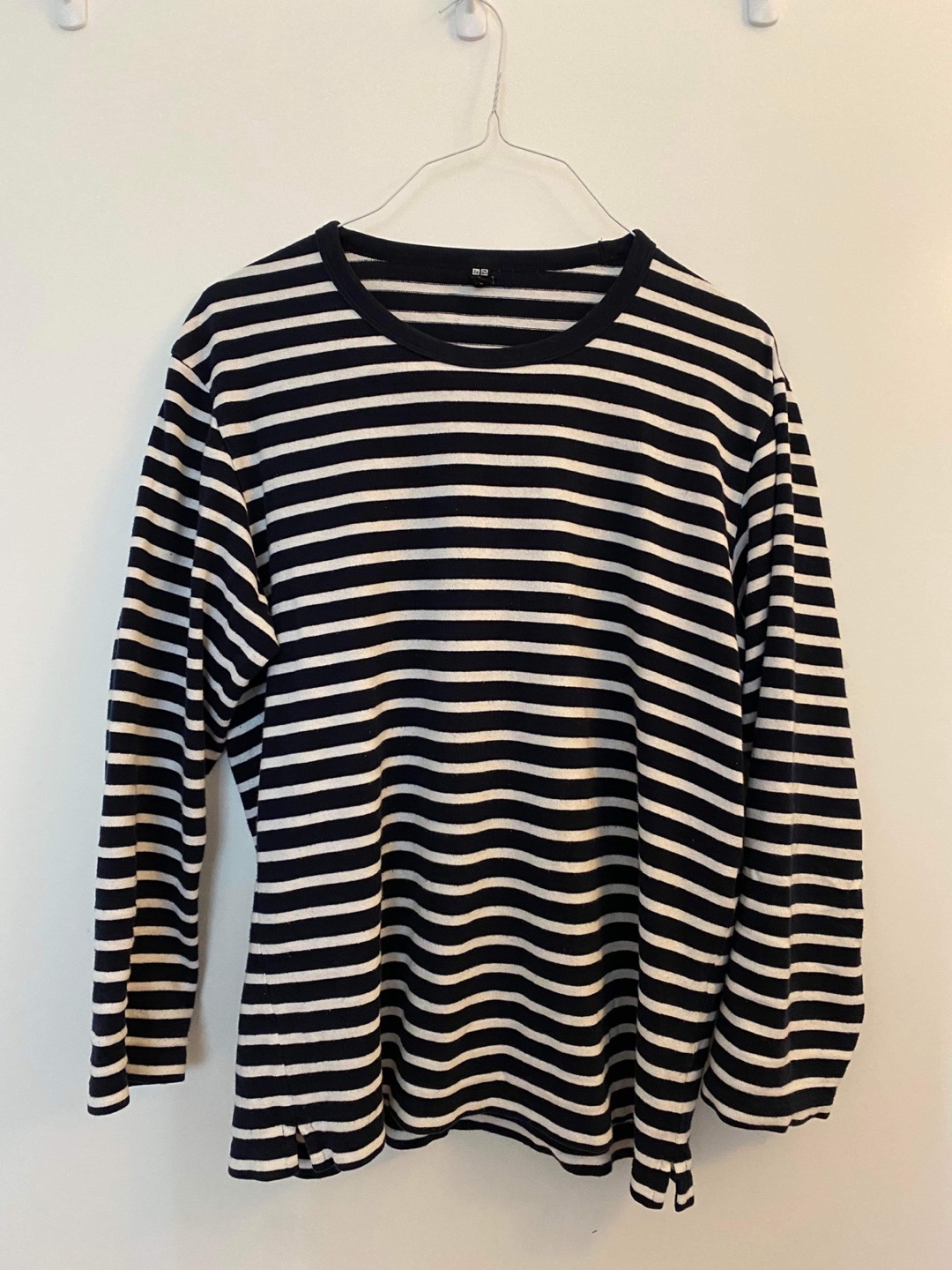 [Size M] Men’s Uniqlo & MUJI Dress Shirts - photo 3