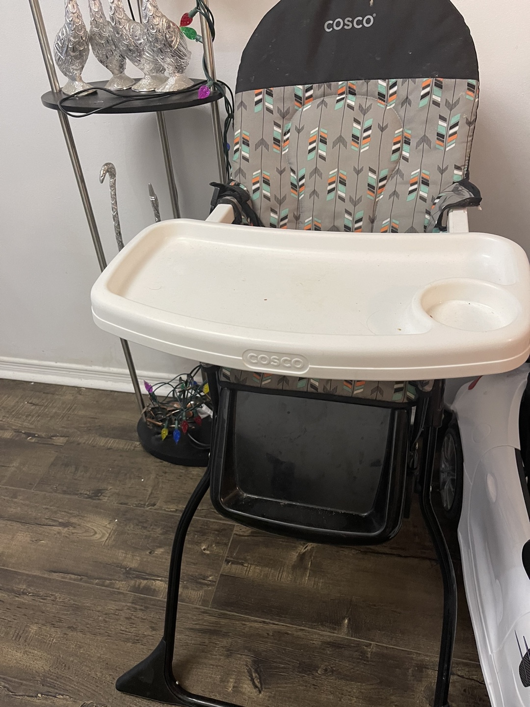 Cosco Fold High chair for infants - photo 2