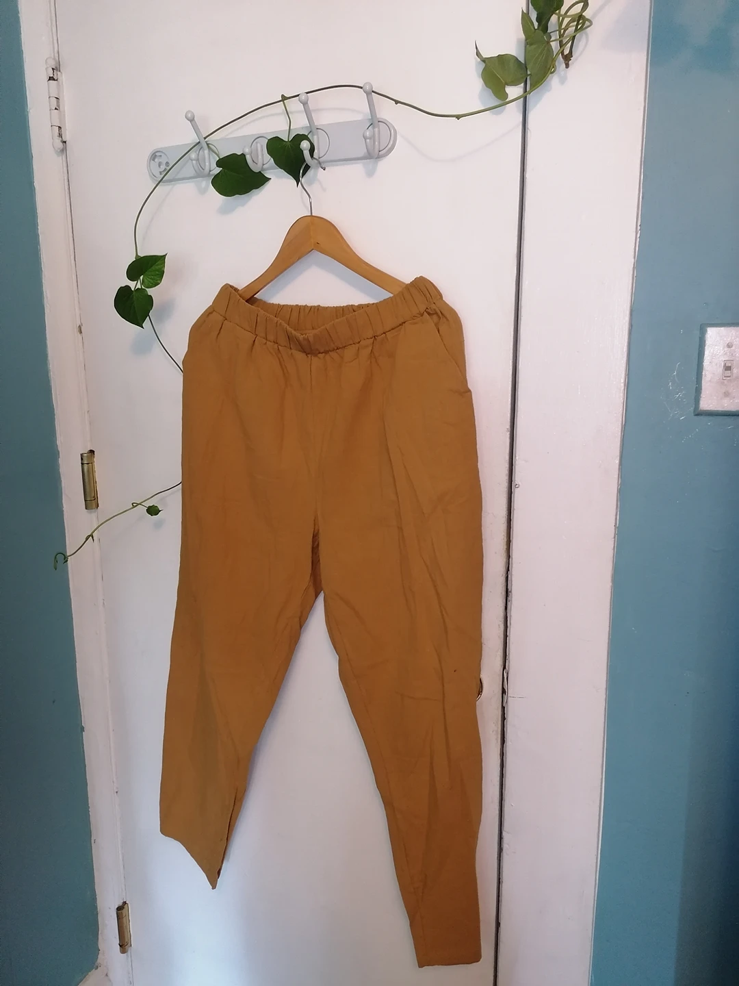 Cute pants in size L