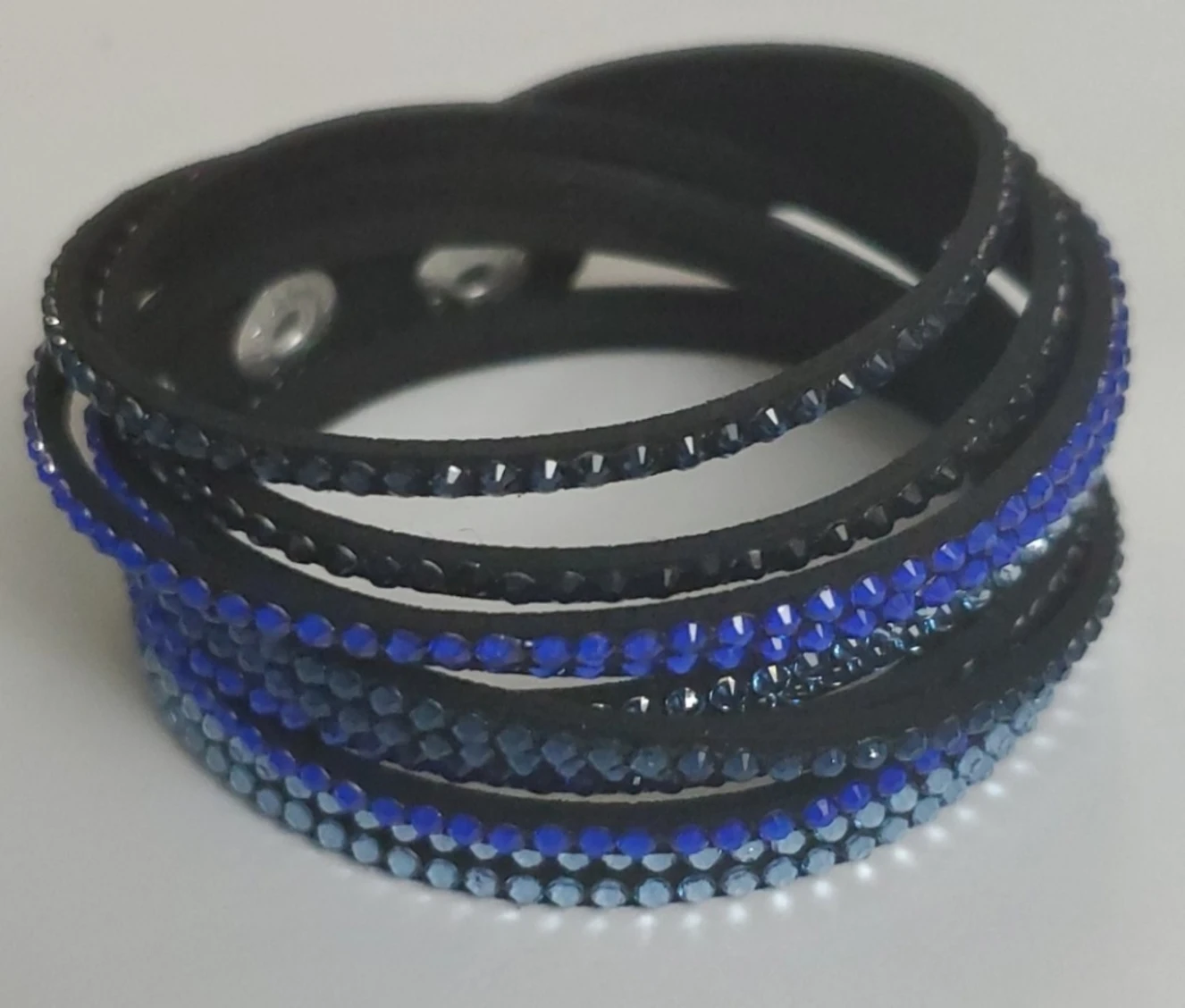 umbra effect of Austria Crystal bracelet image indicator(3)