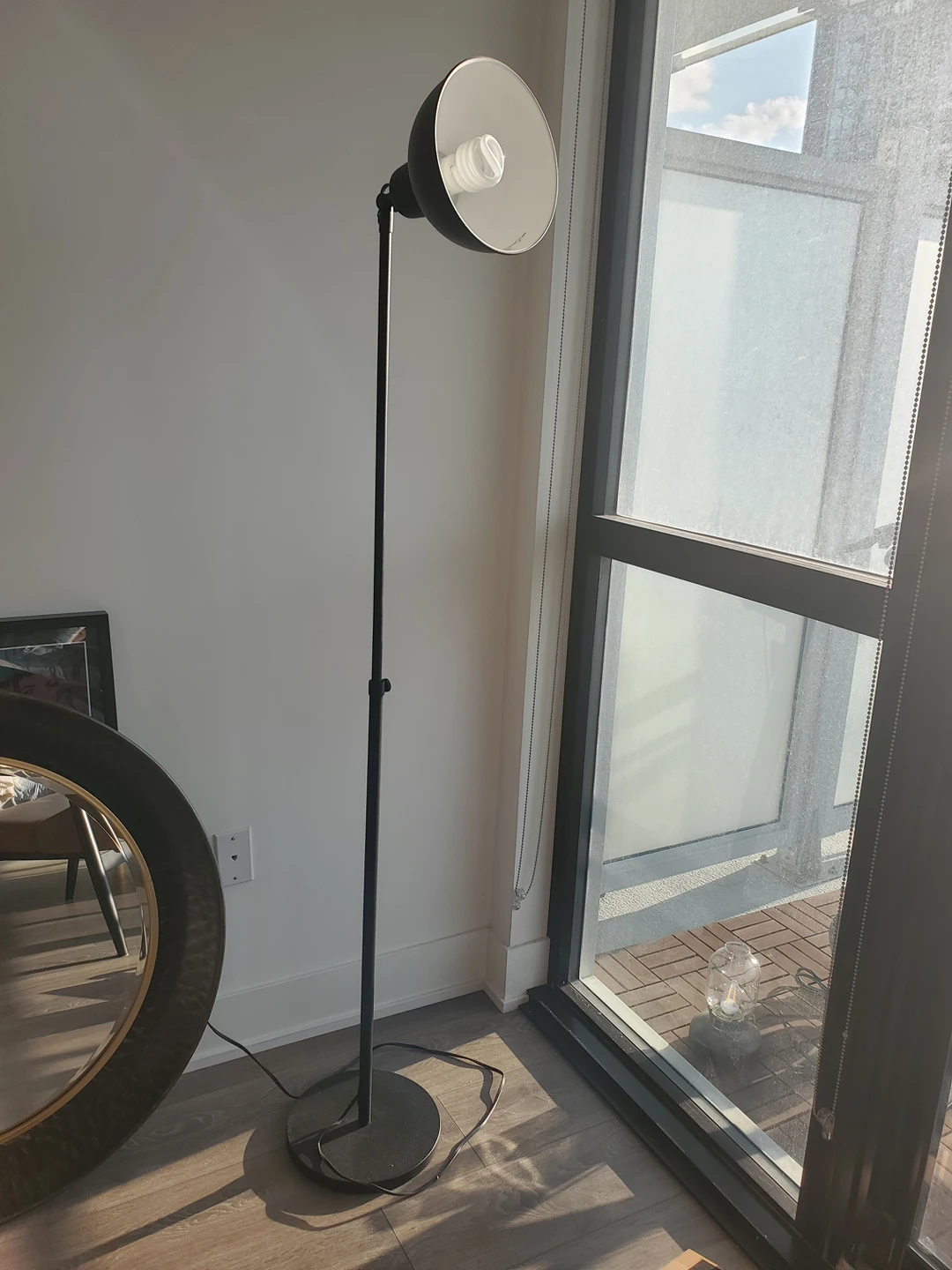 floor lamp