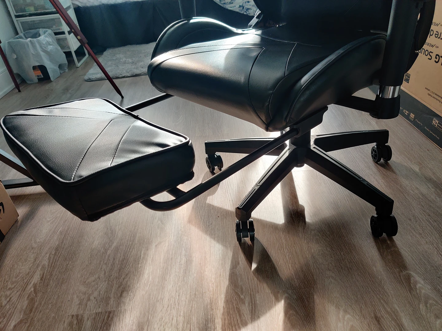 A gaming chair - photo 4