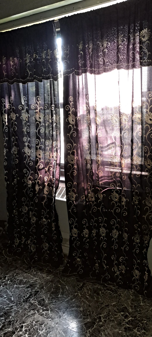 NICE PAIR OF CURTAINS ONLY $5 A PAIR 2 PAIRS AVAILABLE - photo 2