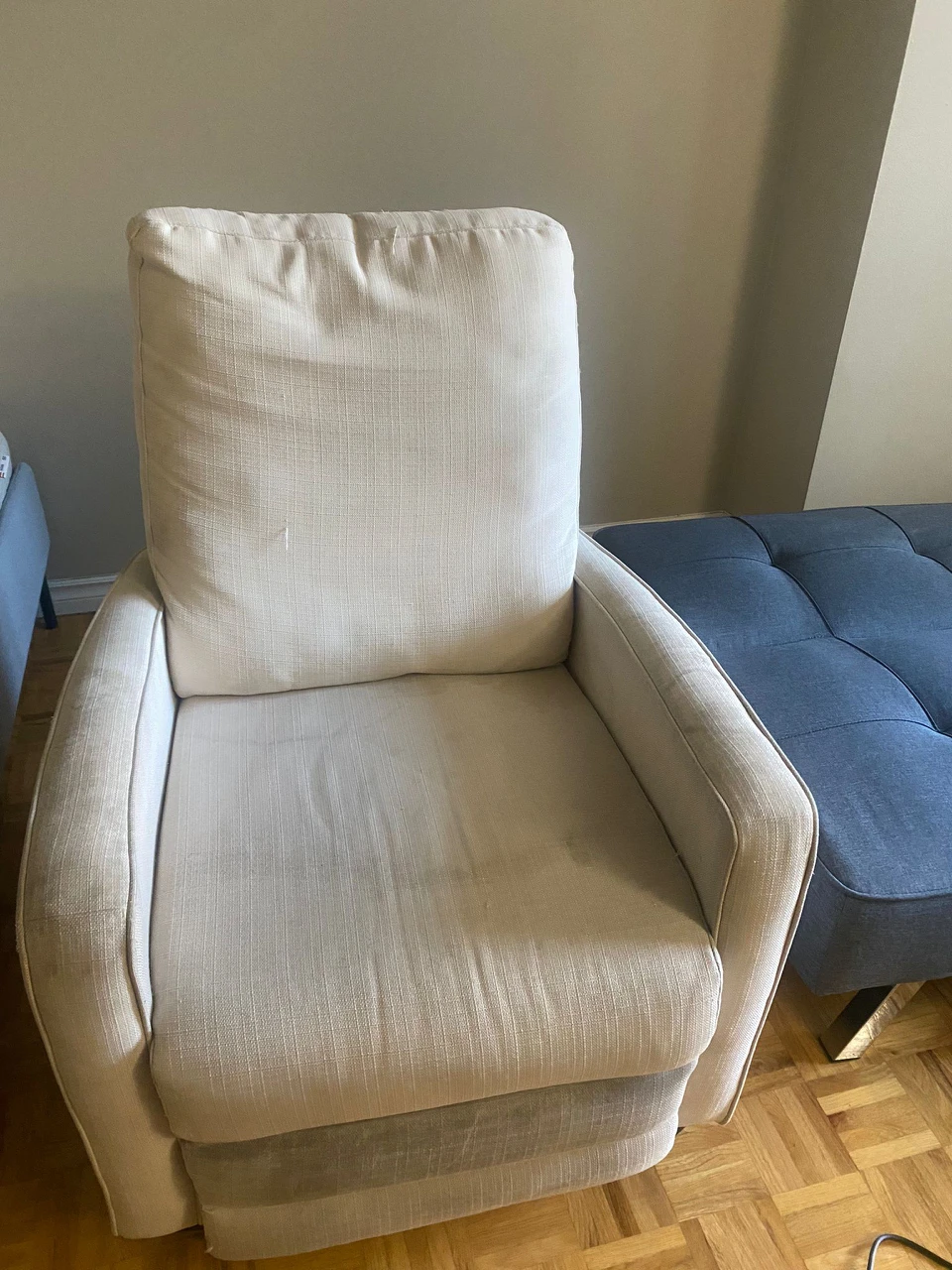 extended chair / Foldable chair thumbnail