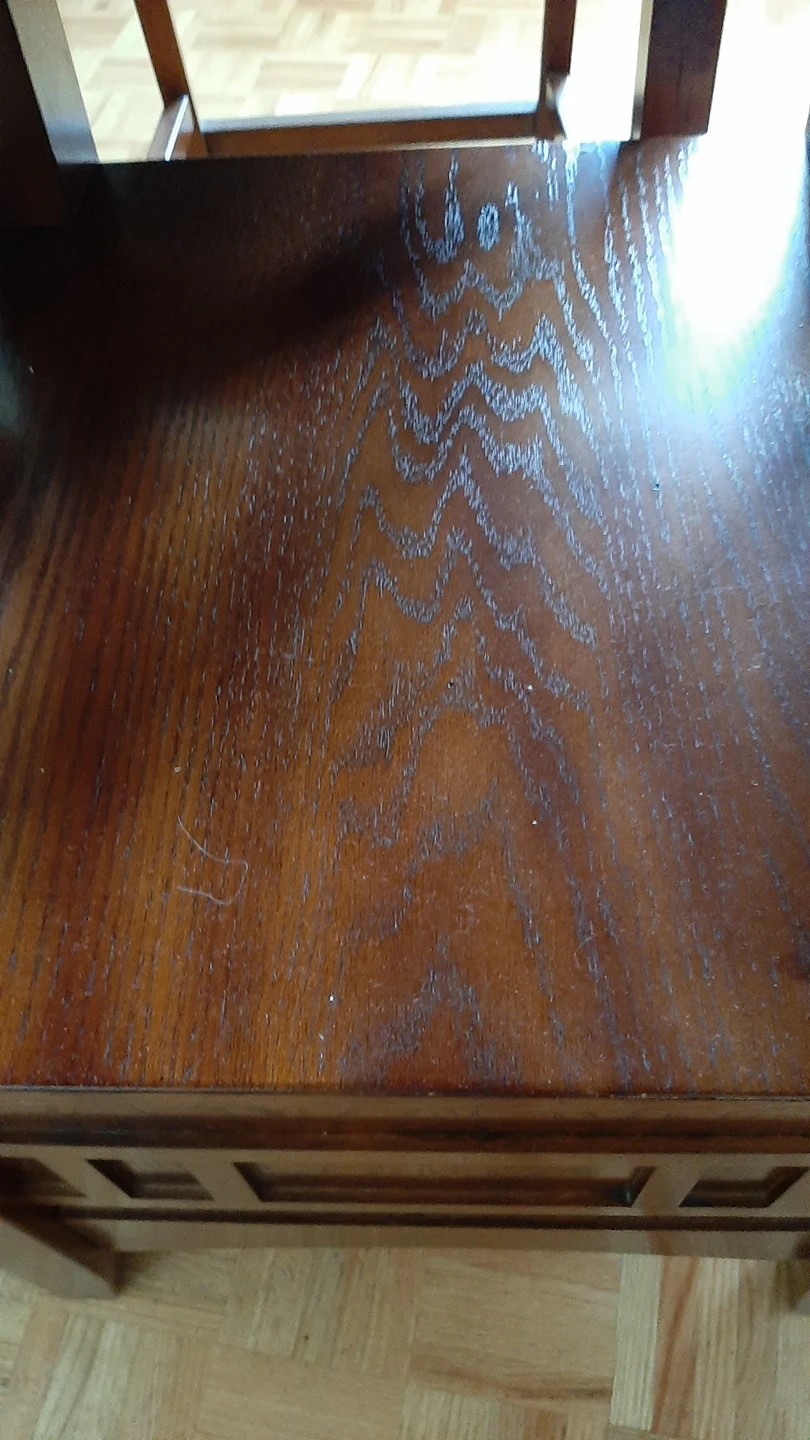 Beautiful Round Pub Style Table W. 4 Chairs image indicator(2)