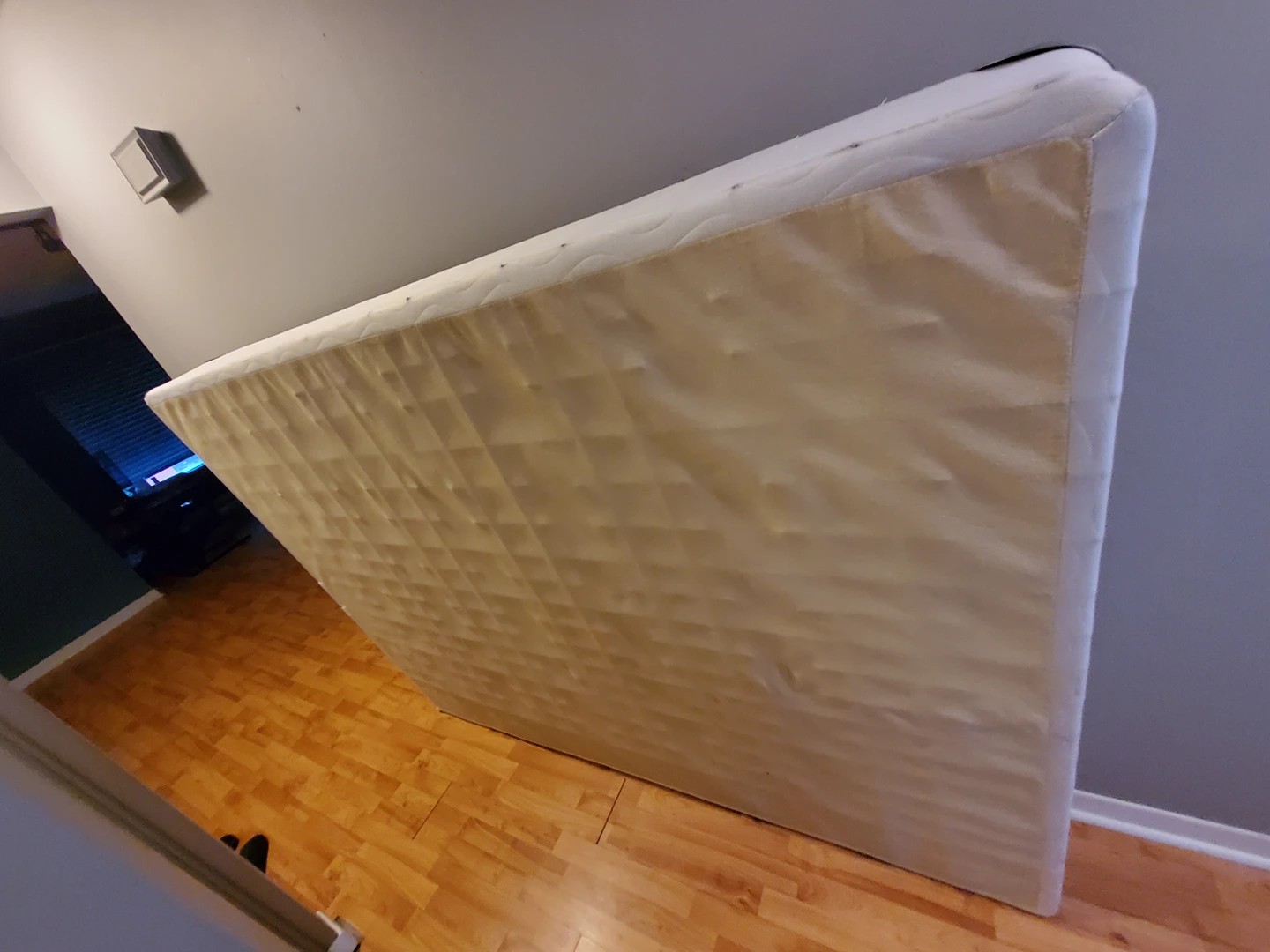 used spring box for Queens bed - photo 2