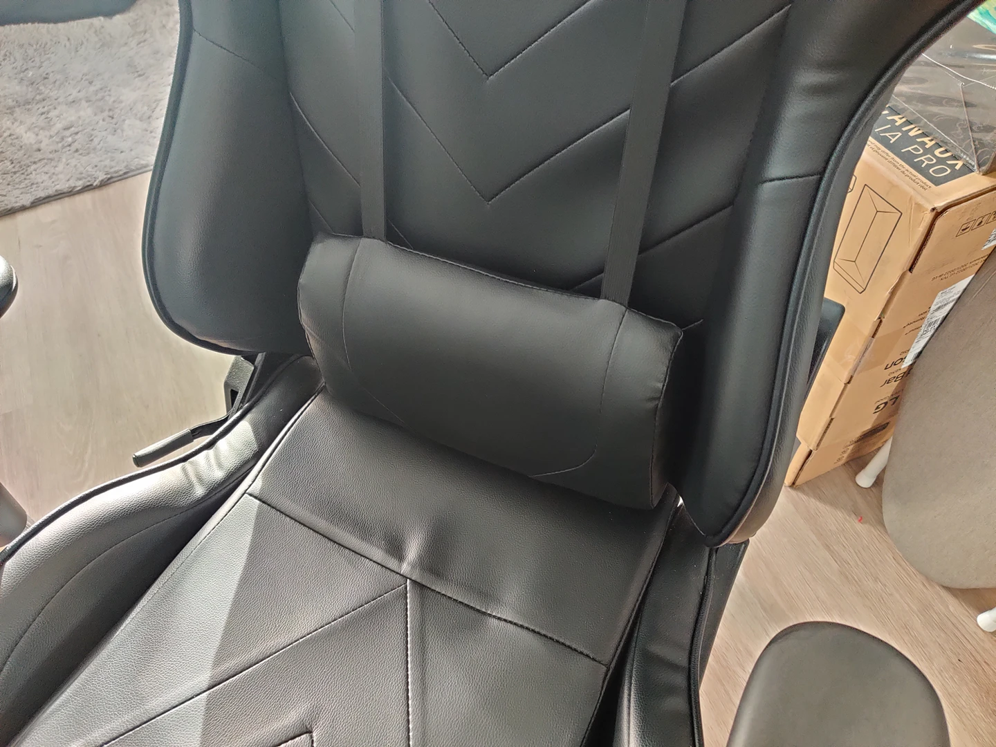 A gaming chair - photo 3