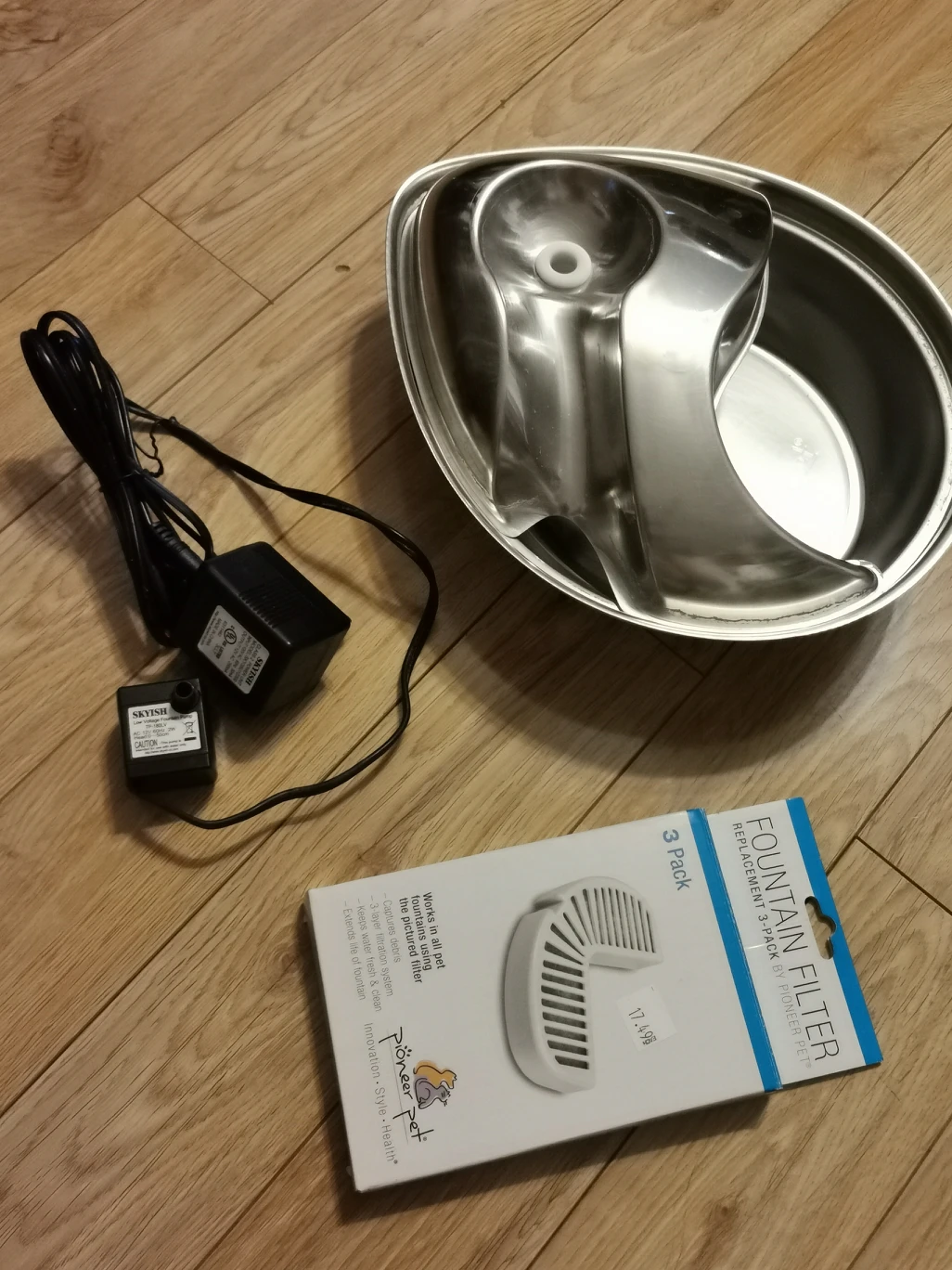 Pioneer Pet - Stainless Steel cat fountain