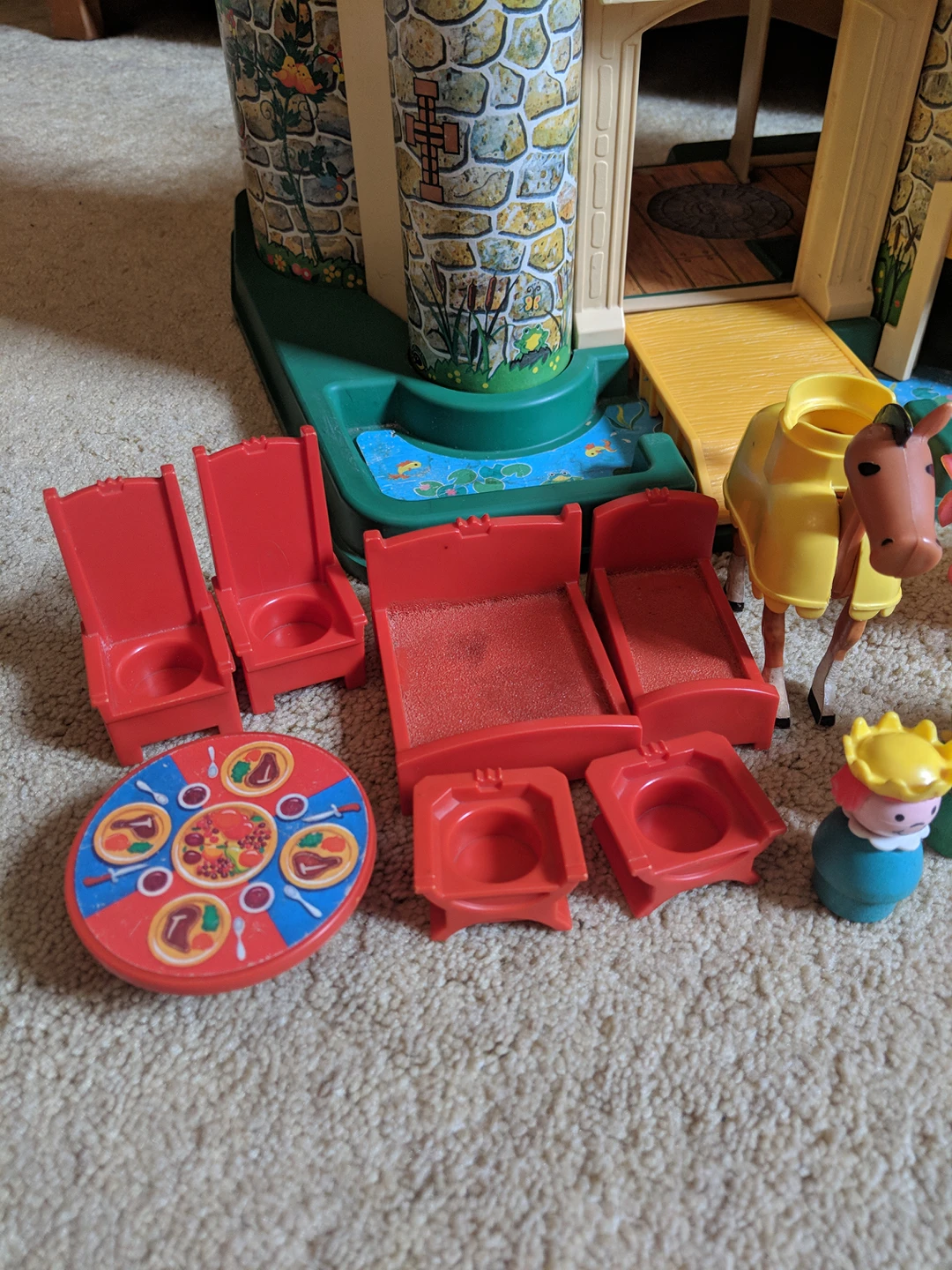 Vintage Fisher Price Play Family Castle playset from 1974 - photo 3