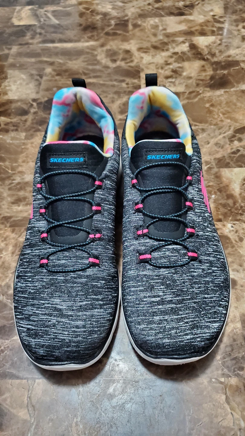 Womens Skechers size 8 1/2