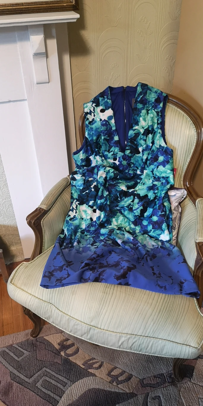 New Vince Camuto Floral Dress 16