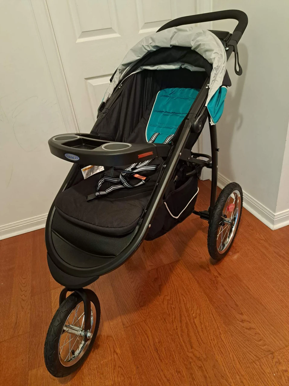 New High End Fast Action Jogger Stroller - photo 2