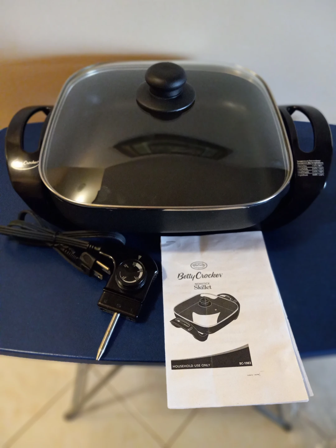 Electric skillet -brand new thumbnail