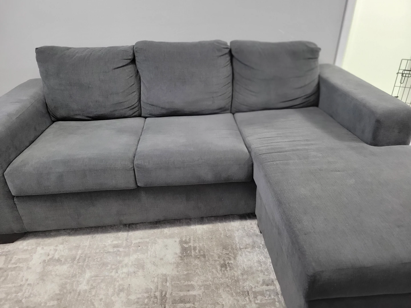 moving sale