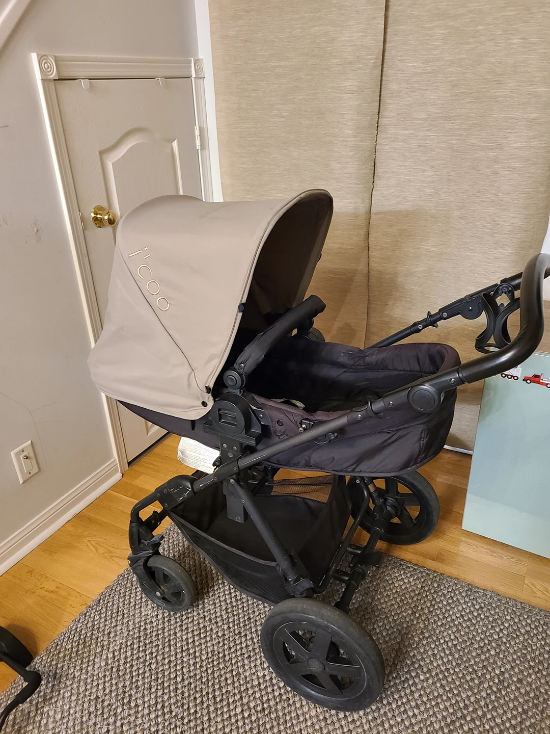 Bassinet/stroller/high chair 3-in-1 transformer thumbnail