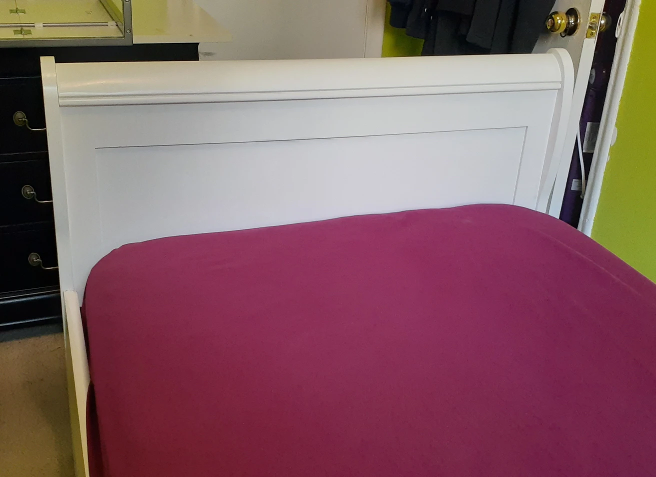 wooden white bed frame with mattress twin/single - photo 3