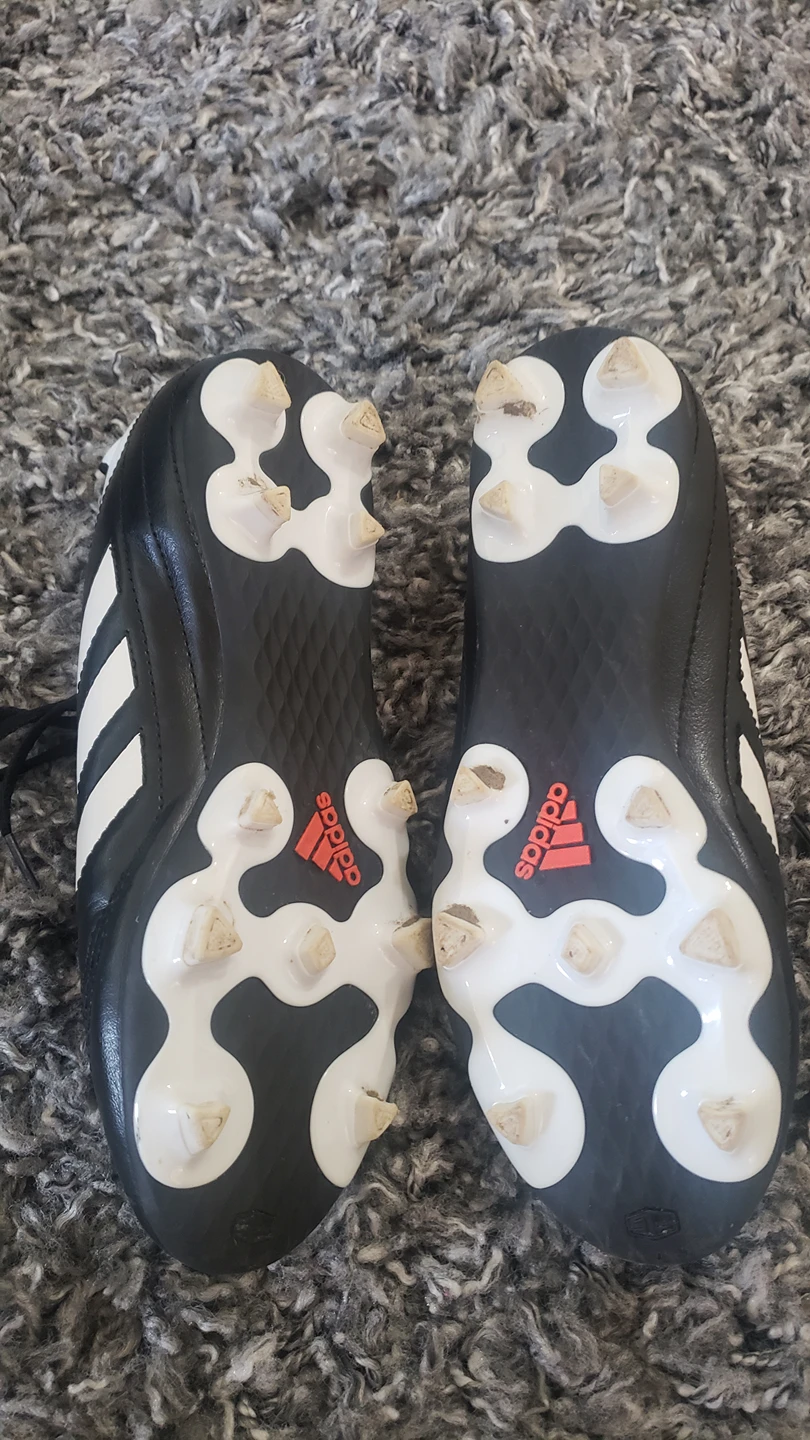Adidas soccer shoes - photo 2
